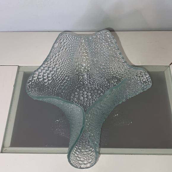 Vintage Hand Blown Glass Bubble Style Fluted Shaped Bowl - Picture 6 of 8